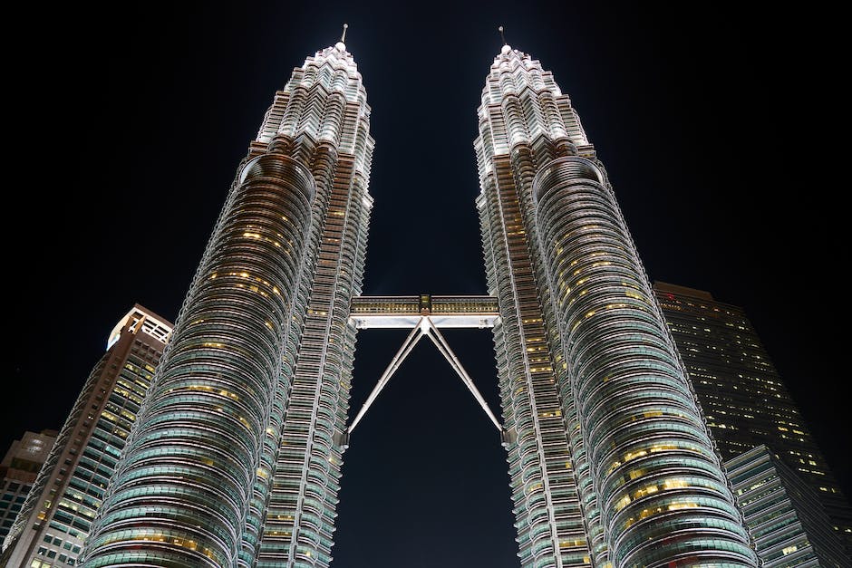 how to travel to malaysia from singapore